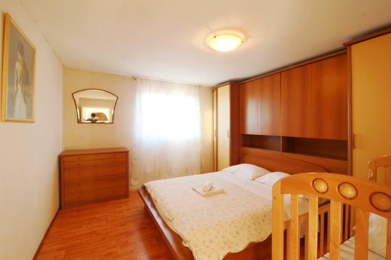 Apartment Lana & Ema Nin Esterno foto